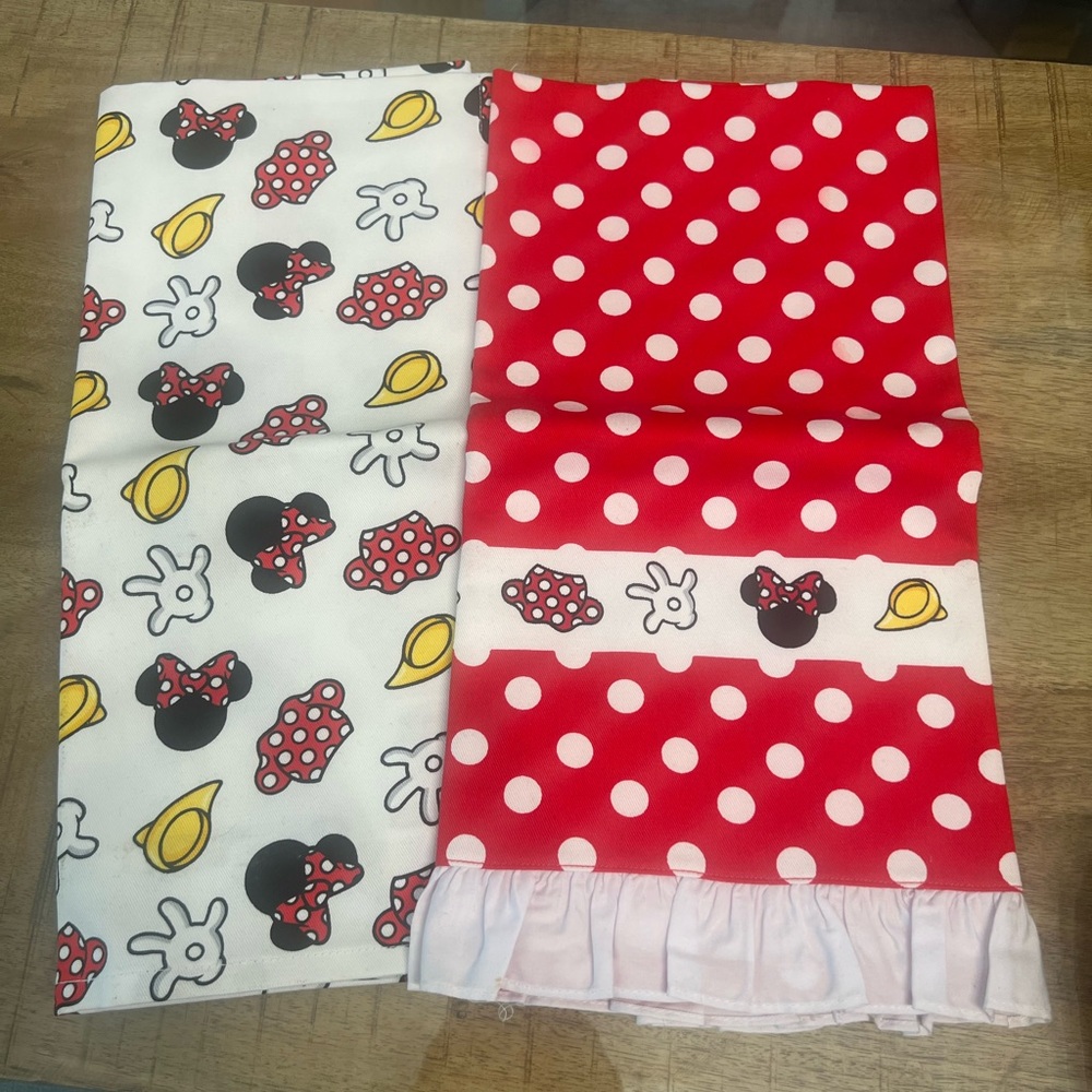Walt Disney World Disneyland Resort Minnie Mouse Set 2 Hand Kitchen Towels *NEW*